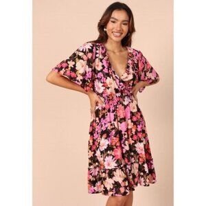 Petal & Pup | NEW Lyris V-Neckline Floral Mini Dress in Purple Size S
